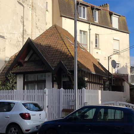 Charmante Maison Coeur De Ville La Gare Des Vacances Deauville Buitenkant foto