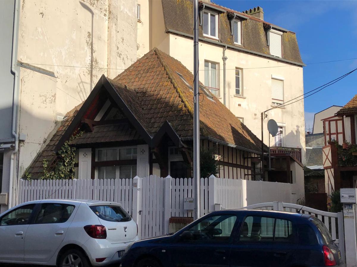 Charmante Maison Coeur De Ville La Gare Des Vacances Deauville Buitenkant foto